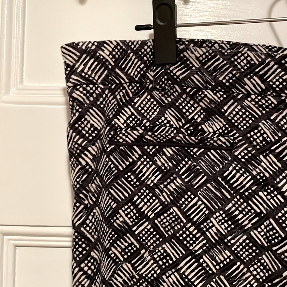 Anthropologie Patterned Cropped Pants - size 12